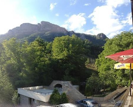 Villa Cherven Teteven Esterno foto